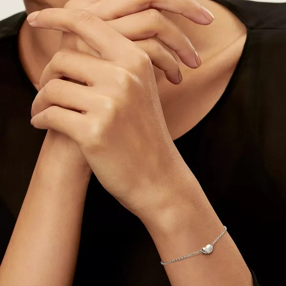 Tiffany & Co. Elsa Peretti Bean design Bracelet - Picture 5 of 6